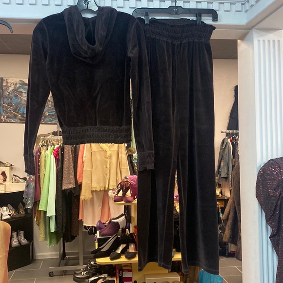 Juicy Couture Brown Velvet Two Piece Set - Picture 3 of 6